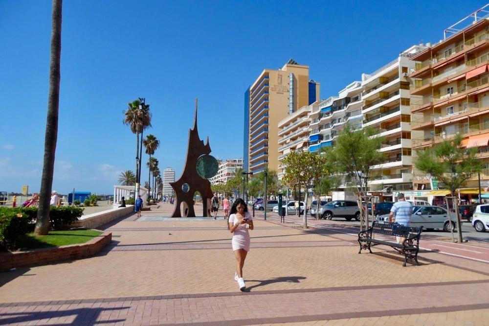 Luxury Penthouse, Sea Views, 50M From The Beach! Apartamento Fuengirola Exterior foto